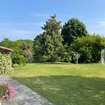 Cascina Il Dovese Bed & Breakfast 3*