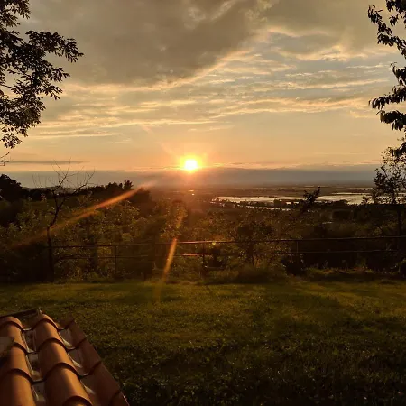 Nocleg ze śniadaniem Cascina Il Dovese