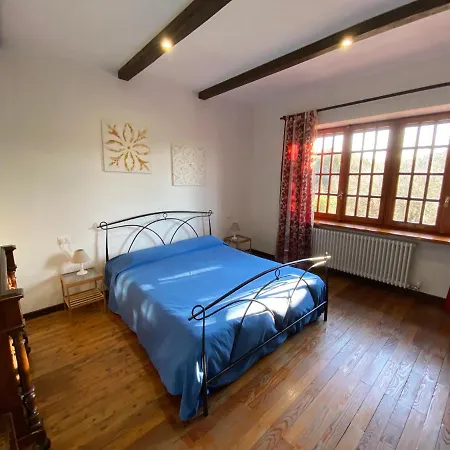 Cascina Il Dovese Nocleg ze śniadaniem 3*