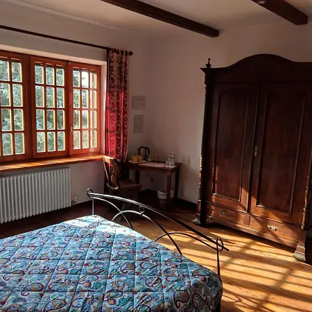 Cascina Il Dovese Couette-café 2*