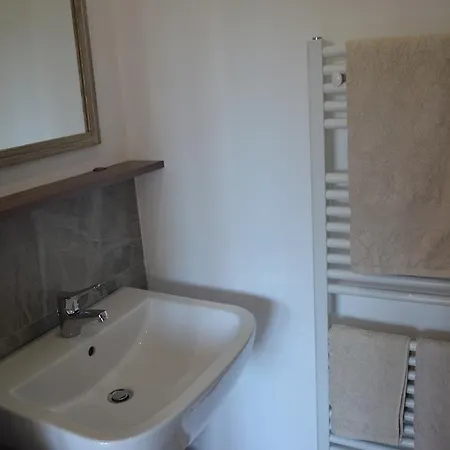 Cascina Il Dovese Couette-café 2*