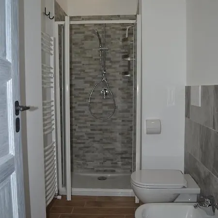 住宿加早餐酒店 Cascina Il Dovese 加比亚诺