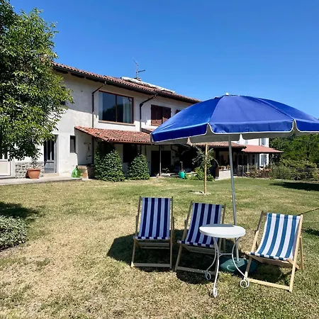 Cascina Il Dovese Bed and breakfast Gabiano