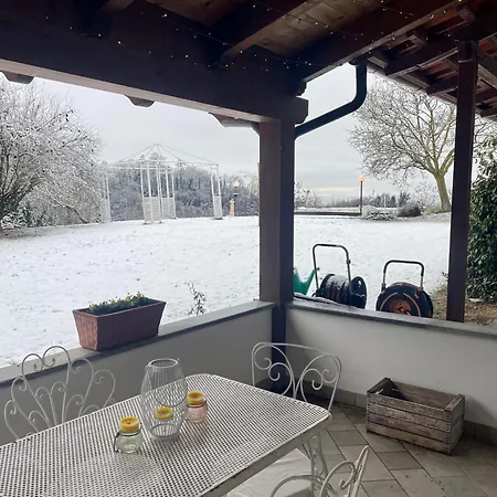Oda ve Kahvaltı Cascina Il Dovese