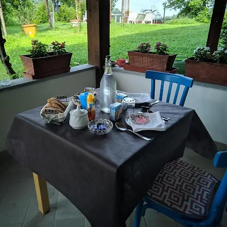 Cascina Il Dovese 住宿加早餐酒店 加比亚诺