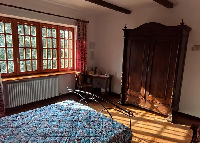 Cascina Il Dovese Bed and breakfast 3*