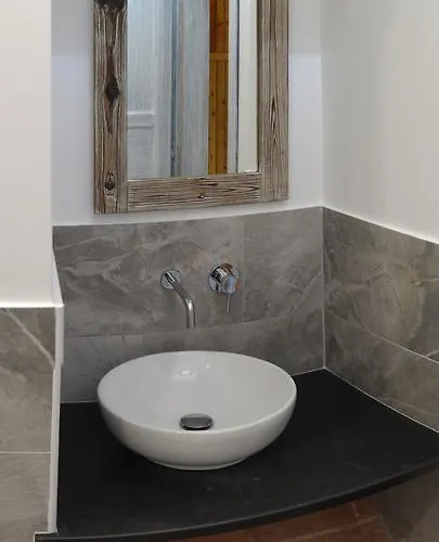 Bed and breakfast Cascina Il Dovese 3*